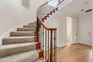 8115 Dogwood Ln, Irving, TX 75063 - Photo 2