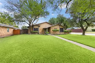 1700 Culberson Dr, Mesquite, TX 75150 - Photo 2