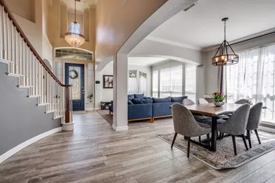 611 Creekwood Lane, Grand Prairie, TX 75052 - Photo 2
