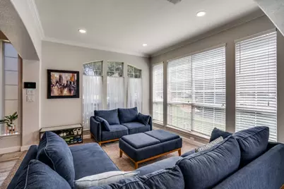 611 Creekwood Lane, Grand Prairie, TX 75052 - Photo 4