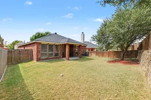 8738 Misty Bluff Ct, Dallas, TX 75249 - Photo 28