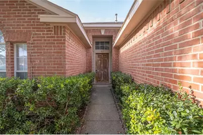 817 Stafford Station Drive, Saginaw, TX 76131 - Photo 2