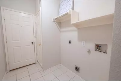 817 Stafford Station Drive, Saginaw, TX 76131 - Photo 10