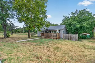 1412 Sloan St, Weatherford, TX 76086 - Photo 2