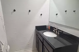 6131 Bandera Ave, Dallas, TX 75225 - Photo 26