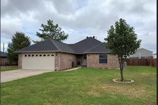 215 Ashley St, Alvord, TX 76225 - Photo 1
