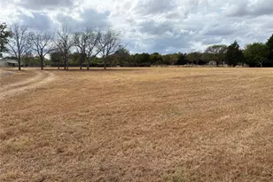 221 Maple St, Commerce, TX 75428 - Photo 1