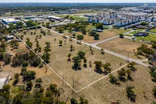 106 Winfield Dr, Hudson Oaks, TX 76087 - Photo 1