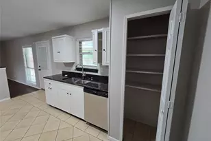 110 Yorkshire St, Cedar Hill, TX 75104 - Photo 6