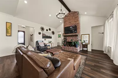 10413 Fallen Leaf Drive, Waco, TX 76712 - Photo 6