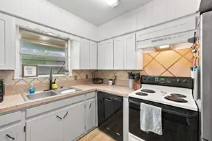 403 S Hamilton, Iredell, TX 76649 - Photo 6