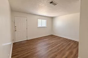 2002 Washington St, Commerce, TX 75428 - Photo 4