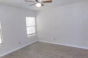 2423 Marfa Ave, Dallas, TX 75216 - Photo 12