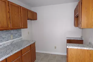 2423 Marfa Ave, Dallas, TX 75216 - Photo 8
