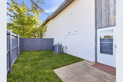 404 Hollyhill Lane #404, Denton, TX 76205 - Photo 26