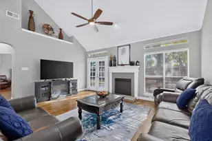 2600 Juniper Dr, Euless, TX 76039 - Photo 8