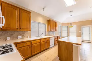 922 Creekbend Dr, Keller, TX 76248 - Photo 12