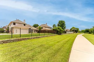 922 Creekbend Dr, Keller, TX 76248 - Photo 30