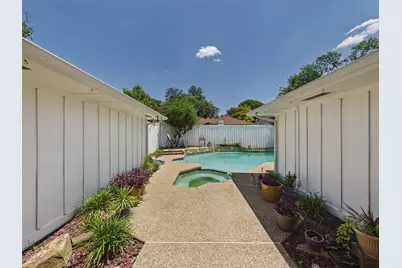 12316 Rockland Drive, Dallas, TX 75243 - Photo 32