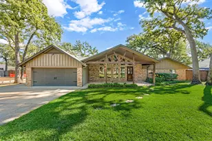 3504 Lakeridge Dr, Grapevine, TX 76051 - Photo 1