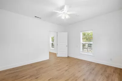 2222 W Bond Street, Denison, TX 75020 - Photo 16