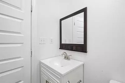 2222 W Bond Street, Denison, TX 75020 - Photo 6