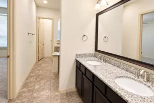 219 Carrington Ln, Lewisville, TX 75067 - Photo 12