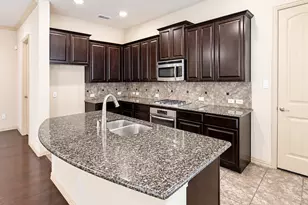 219 Carrington Ln, Lewisville, TX 75067 - Photo 8