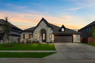 409 Chestnut Ln, Glenn Heights, TX 75154 - Photo 2