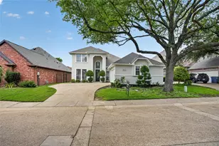 909 St Andrews Pl, DeSoto, TX 75115 - Photo 1