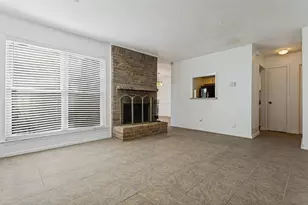 2820 Southern Cross Dr, Garland, TX 75044 - Photo 6