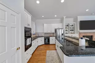 8640 Breakers Point, Dallas, TX 75243 - Photo 12