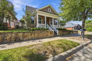 6033 Roaring Springs Dr, North Richland Hills, TX 76180 - Photo 2