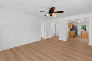 109 W Sedberry St, Jefferson, TX 75657 - Photo 12