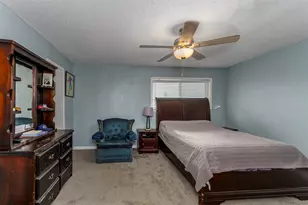 1402 S Carrier Pkwy, Grand Prairie, TX 75051 - Photo 6