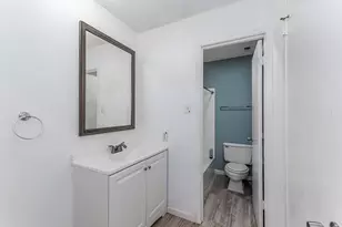 1402 S Carrier Pkwy, Grand Prairie, TX 75051 - Photo 14