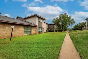 1402 S Carrier Pkwy, Grand Prairie, TX 75051 - Photo 18