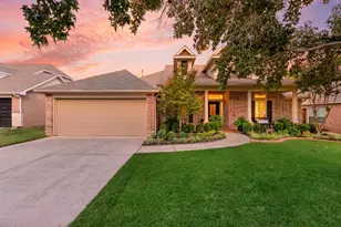 916 Water Oak Dr, Grapevine, TX 76051 - Photo 2