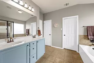 6541 Cascade Dr, Waco, TX 76712 - Photo 18