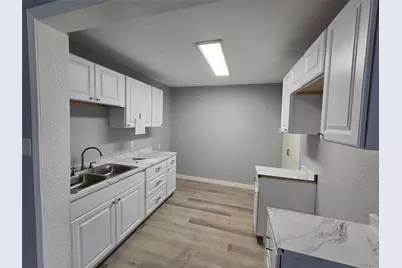 314 W Clarendon Drive, Dallas, TX 75208 - Photo 4
