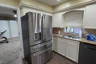 1821 Trowbridge St, Garland, TX 75044 - Photo 8