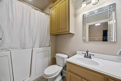 1066 Canyon Lake Road, Wills Point, TX 75169 - Photo 20