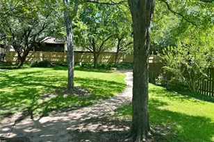 1201 Portales Ln, Irving, TX 75061 - Photo 22