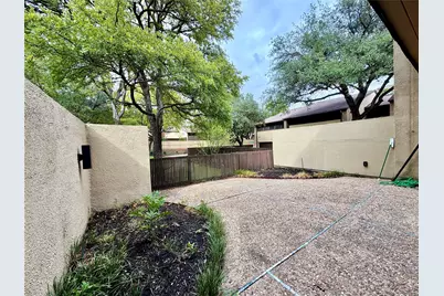 1201 Portales Lane #Bldg L, Irving, TX 75061 - Photo 18