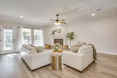 615 Rosewood Place, Joshua, TX 76058 - Photo 6