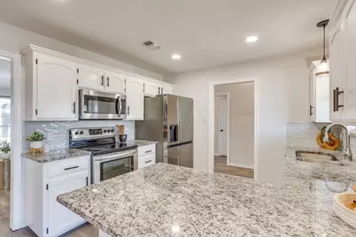 615 Rosewood Place, Joshua, TX 76058 - Photo 10