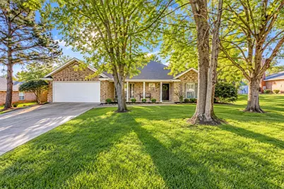 615 Rosewood Place, Joshua, TX 76058 - Photo 2