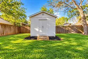 615 Rosewood Pl, Joshua, TX 76058 - Photo 24