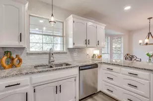 615 Rosewood Pl, Joshua, TX 76058 - Photo 12