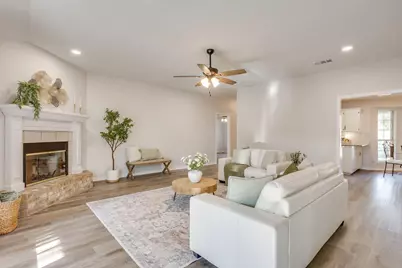 615 Rosewood Place, Joshua, TX 76058 - Photo 4